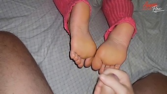I Gave My Stepbrother A Footjob Until He Came All Over My Feet