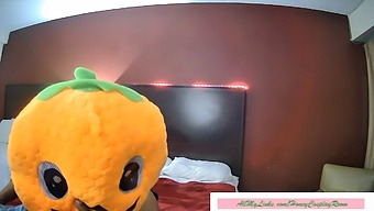 Cosplay Princess And Mr. Pumpkin'S Erotic Adventure In Honey Room - Part 1