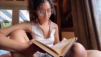 Nerdy Little Sister Explores Sexuality With Older Brother'S Friend - Dani Diaz In Family Counseling Session