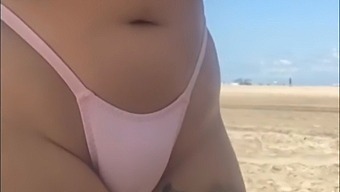 Fui Praia E Deixei O Novinho Pegar Na Minha Buceta